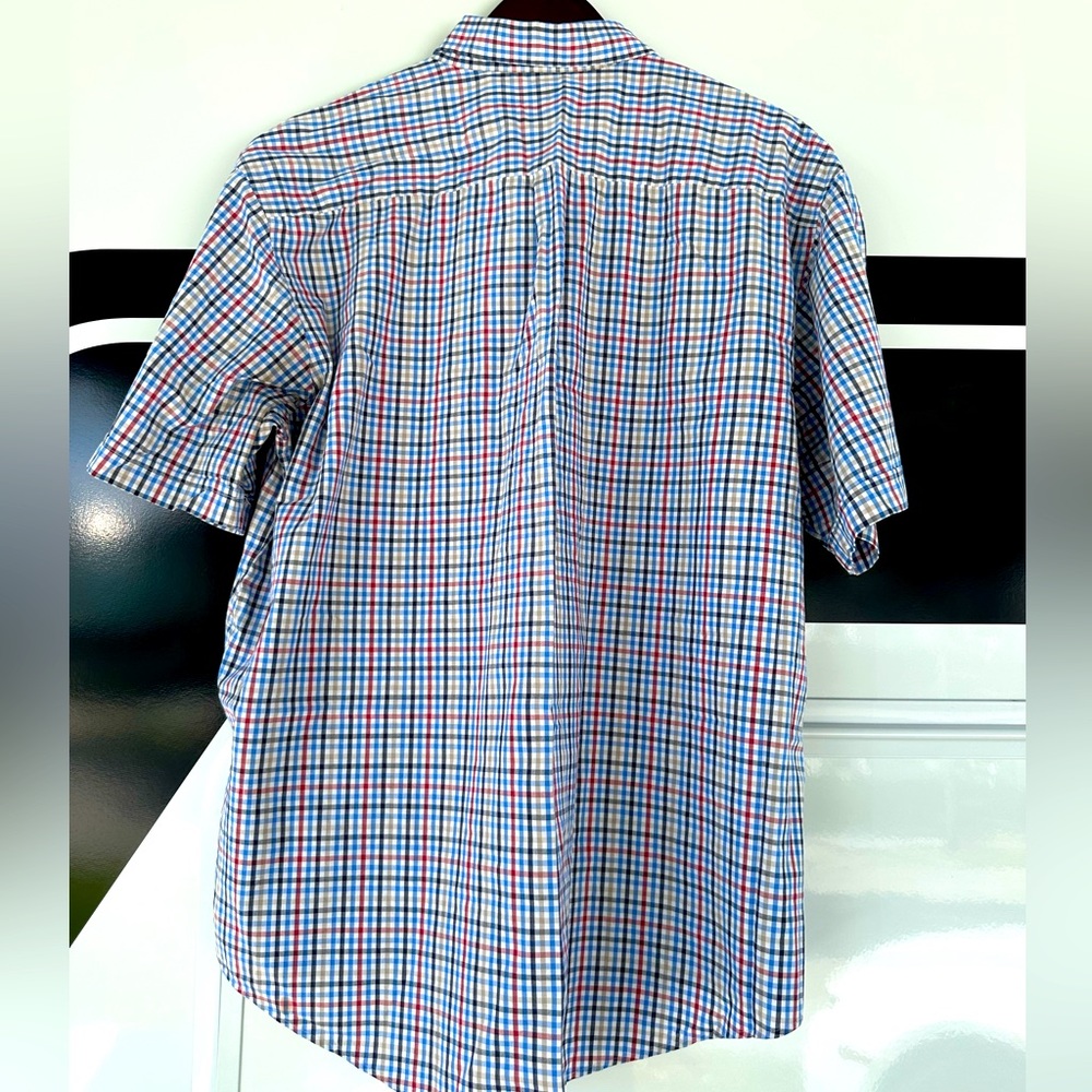 Like New Arrow Button down Size 2XL